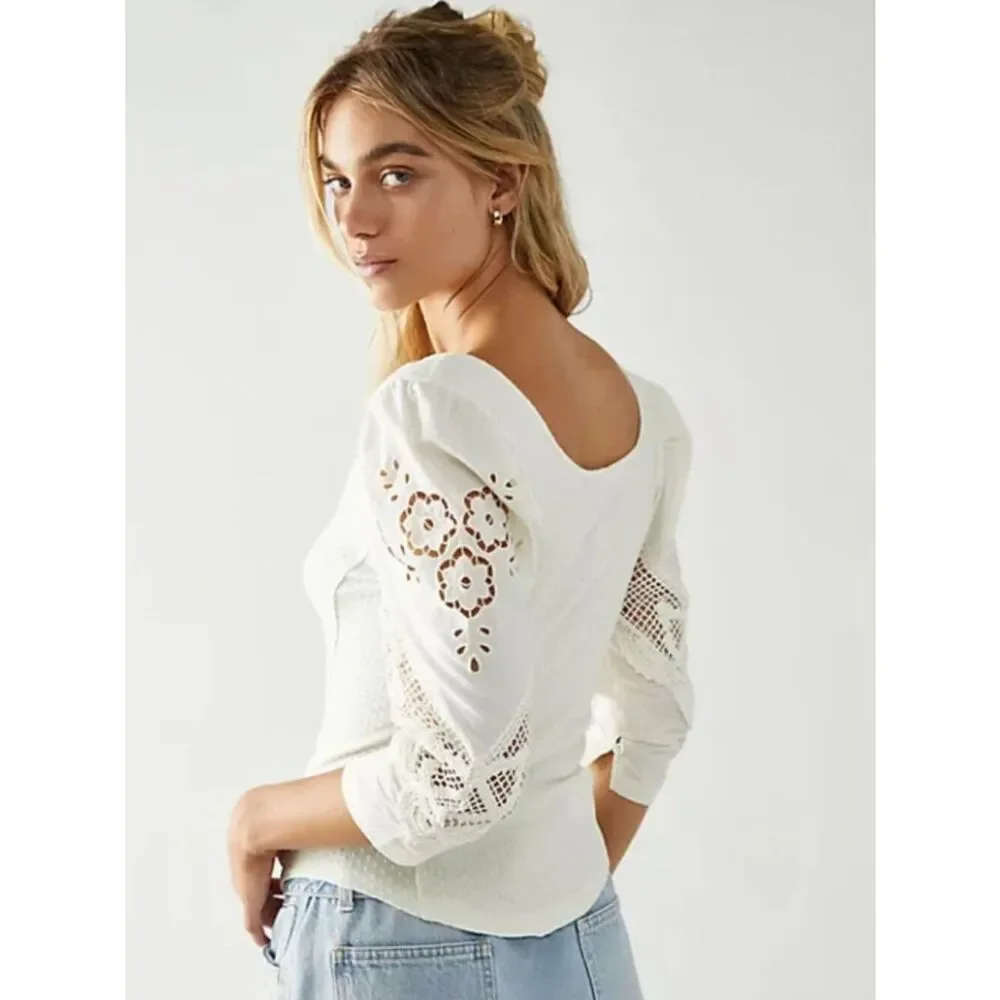 Like New! Free People Brunch Date Henley Top Ivory in Size M